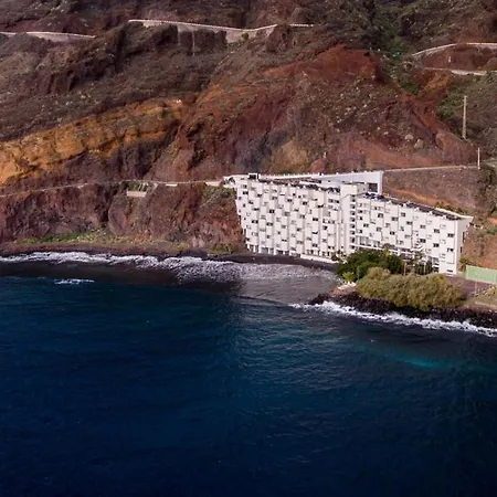 Beachfront In Paradise *