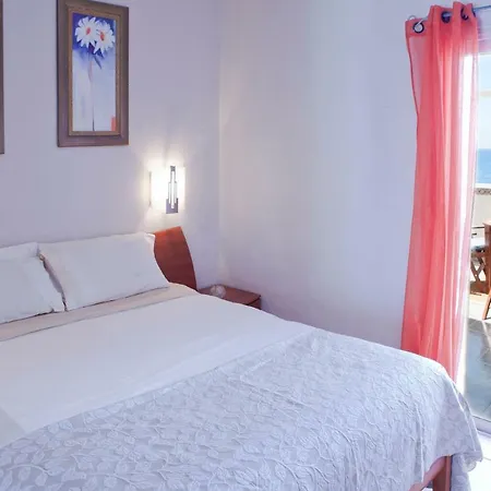 Beachfront In Paradise Апартаменты