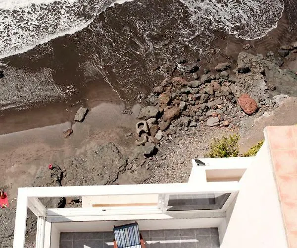 Beachfront In Paradise *