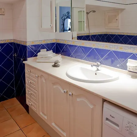 Beachfront In Paradise Apartamento *